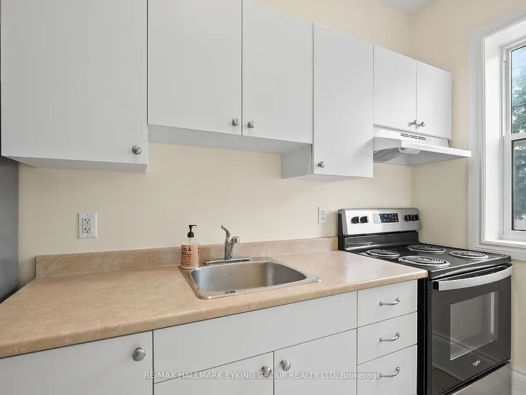 135 Concord St S #3 — Photo 18