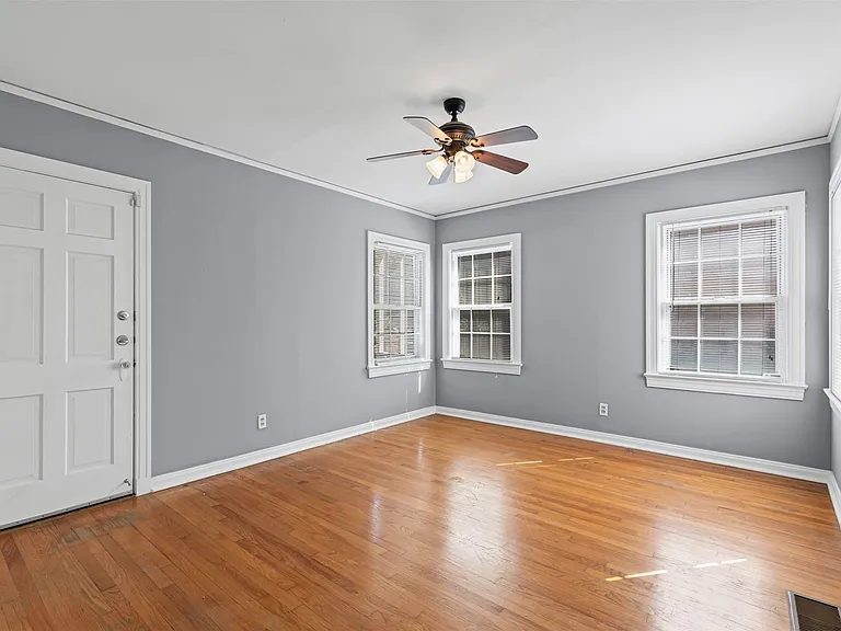 5834 Goodwin Ave — Photo 18