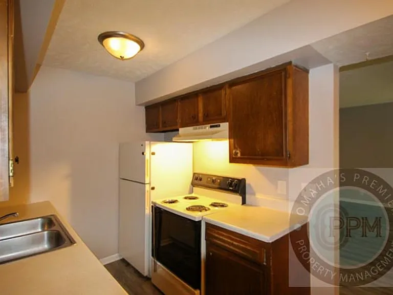 Benson Garden Apartments — Photo 33