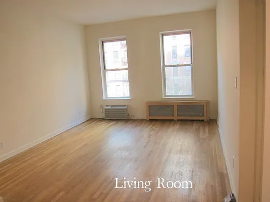 Rented by Chartwell Forest Hills Realty | media 15