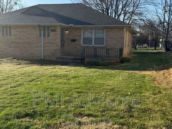 3533 SW 9th St, Topeka, KS 66606