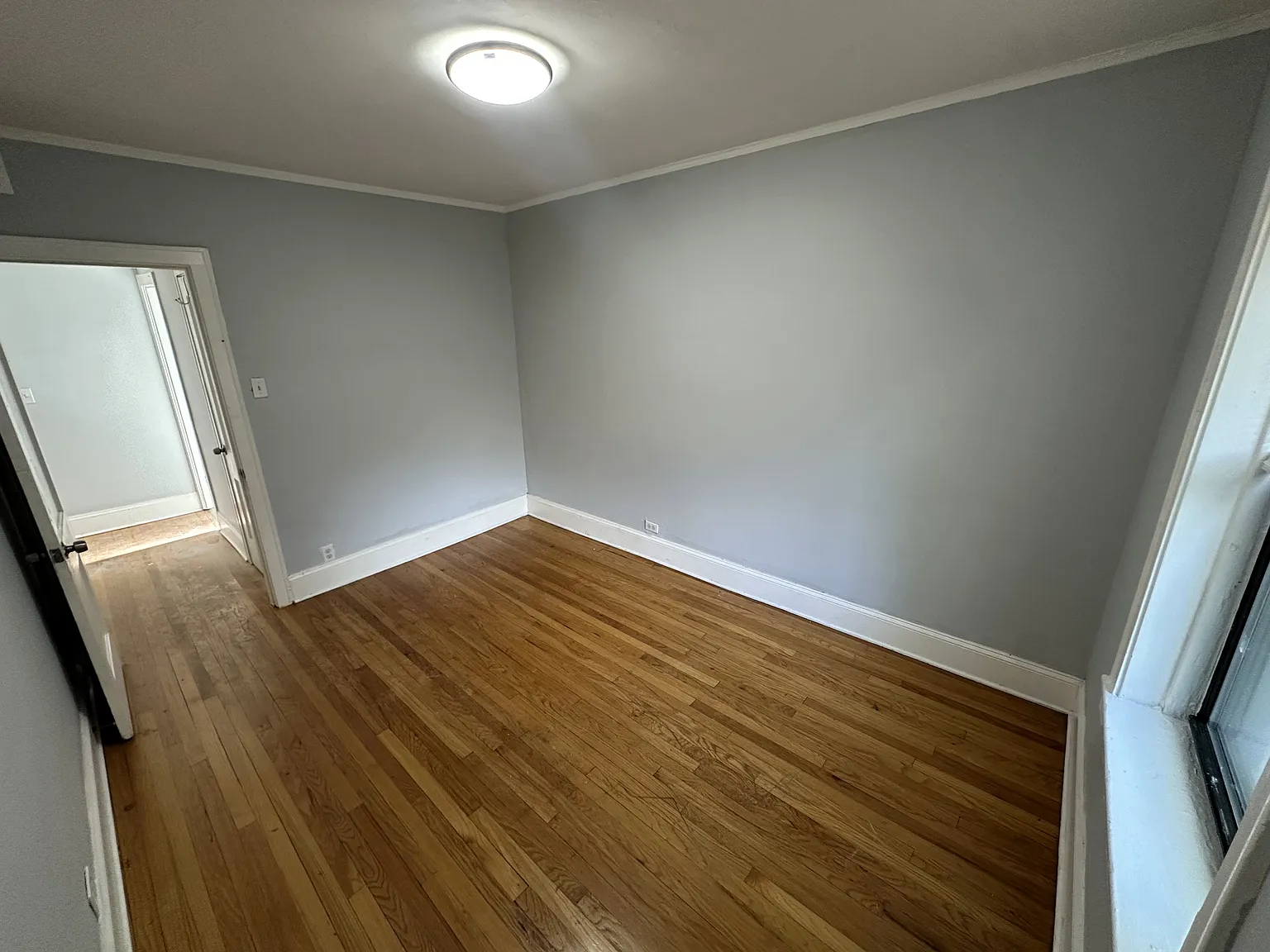 2 bed, 800 sqft, $1,570 — Photo 3