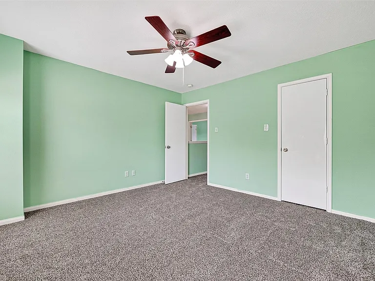 16102 Flatridge Ct — Photo 36