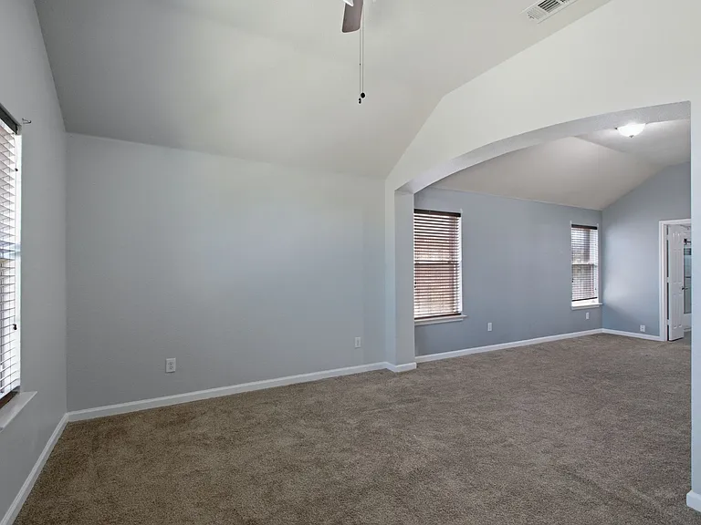 9309 Stonewood Dr — Photo 42
