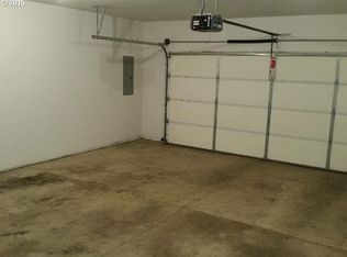 112 NW Woodduck St, Winston, OR 97496
