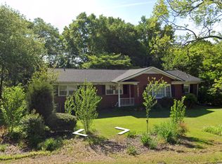 1802 E Lee Rd, Taylors, SC 29687