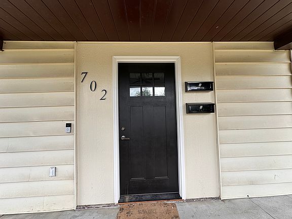 3rd image of 702 W 26th St #A