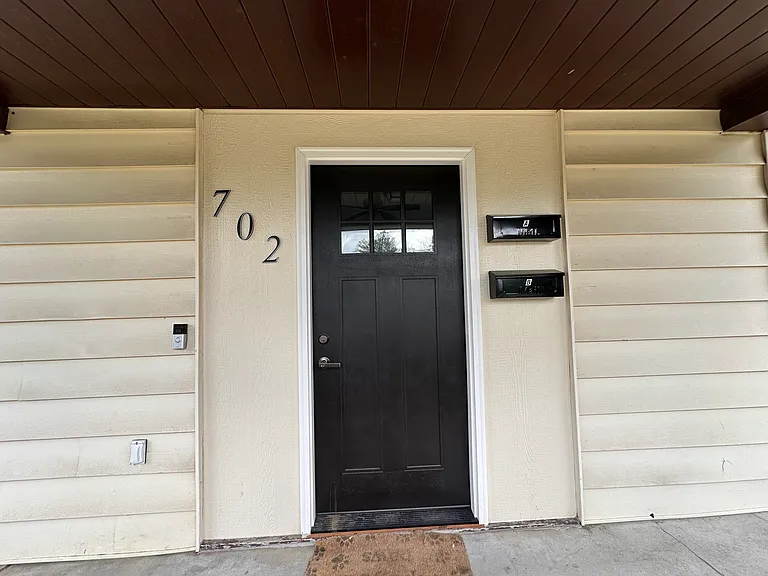 702 W 26th St #A — Photo 3