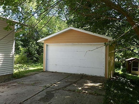 3rd image of 1001 Northport Dr
