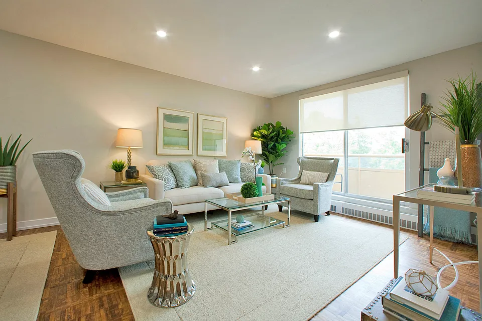 Acton Apartments — Photo 2