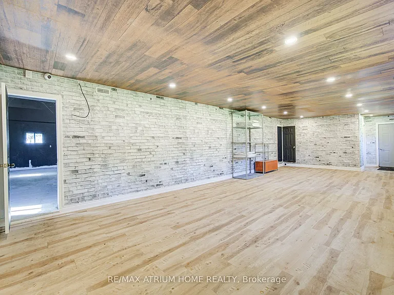 6394 Bethesda Rd E — Photo 13