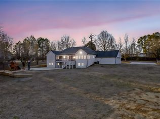 1 Sweetbriar Ct, Greer, SC 29650