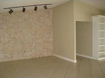 4th image of 669 NW 105th Dr