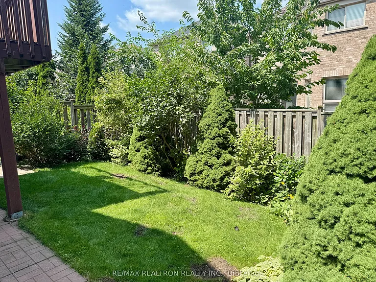 11 Hubner Dr #BASEMENT — Photo 7
