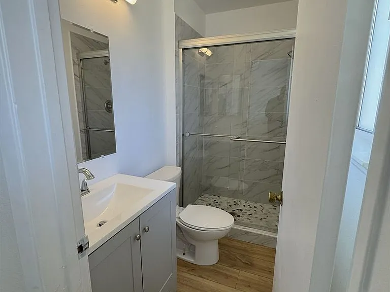 936 Constitution Dr — Photo 23