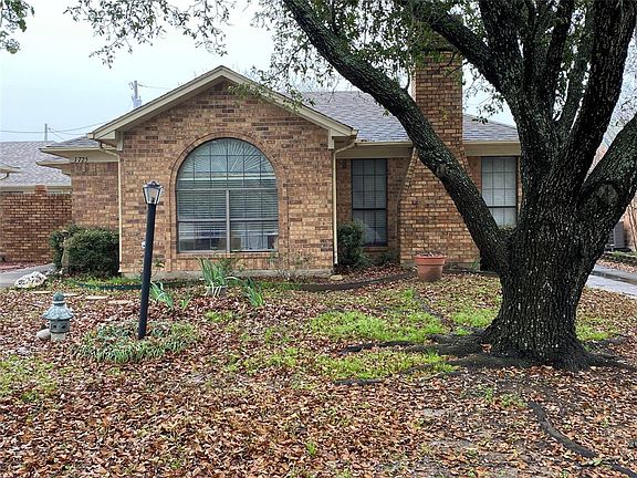 3rd image of 1725 Red Oak Cir