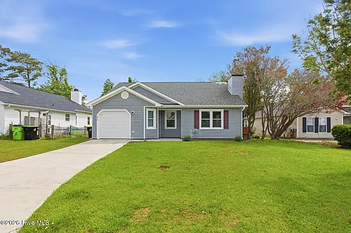 818 S Dogwood Ln Photo 1