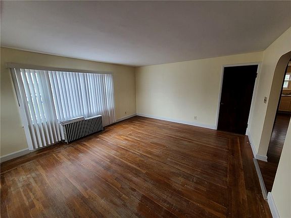 4th image of 1135 Plainfield St #A