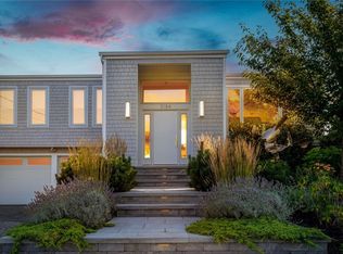 3184 Clubhouse Rd, Merrick, NY 11566