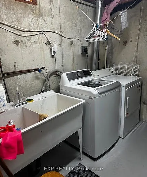 49 Governor Cres #BASEMENT — Photo 10