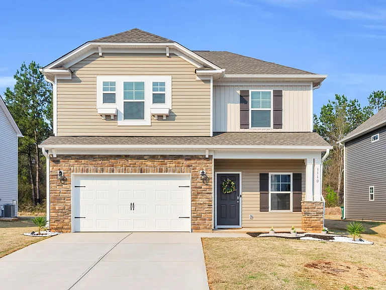 1110 Silverbend Trl — Photo 1