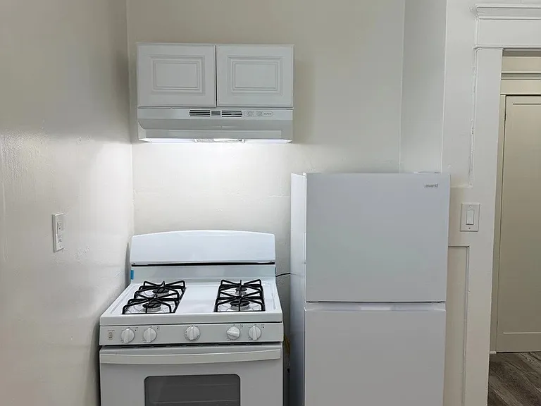 2805-2813A S Vermont Ave #2809-4 — Photo 5