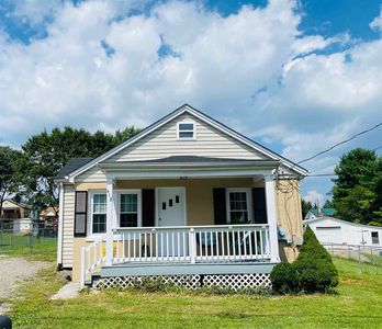 418 Peach St, Staunton, VA, 24401