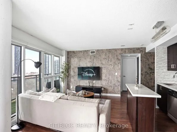 155 Legion Rd N #1313, Toronto, ON M8Y 0A7