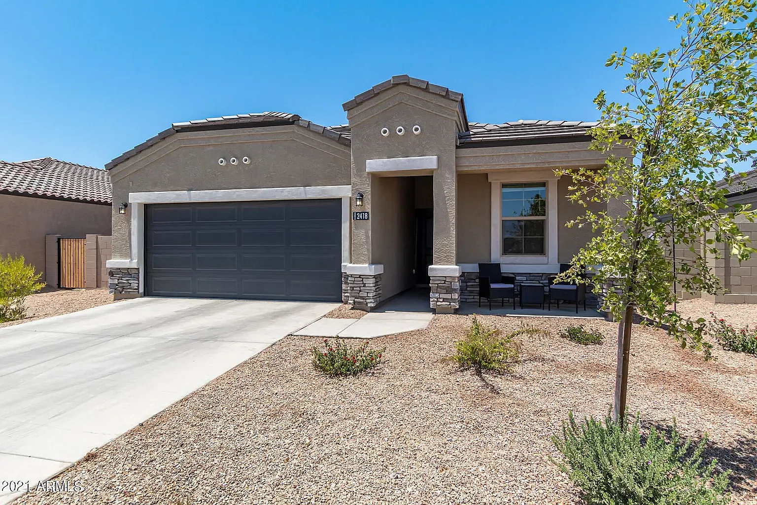 3 bed, 1887 sqft, $1,999 — Photo 2