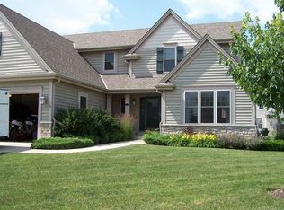4136 Stillwater Cir, Waukesha, WI 53189