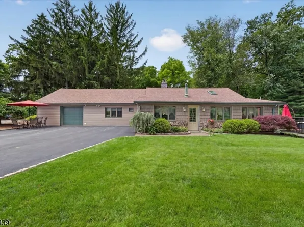 11 Rocky Point Rd, West Milford Twp., NJ 07421
