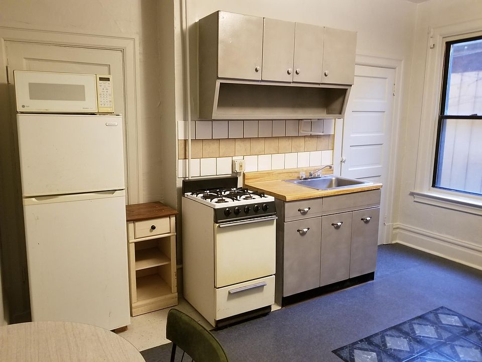 2nd image of 35 S Howard Ave APT 1B