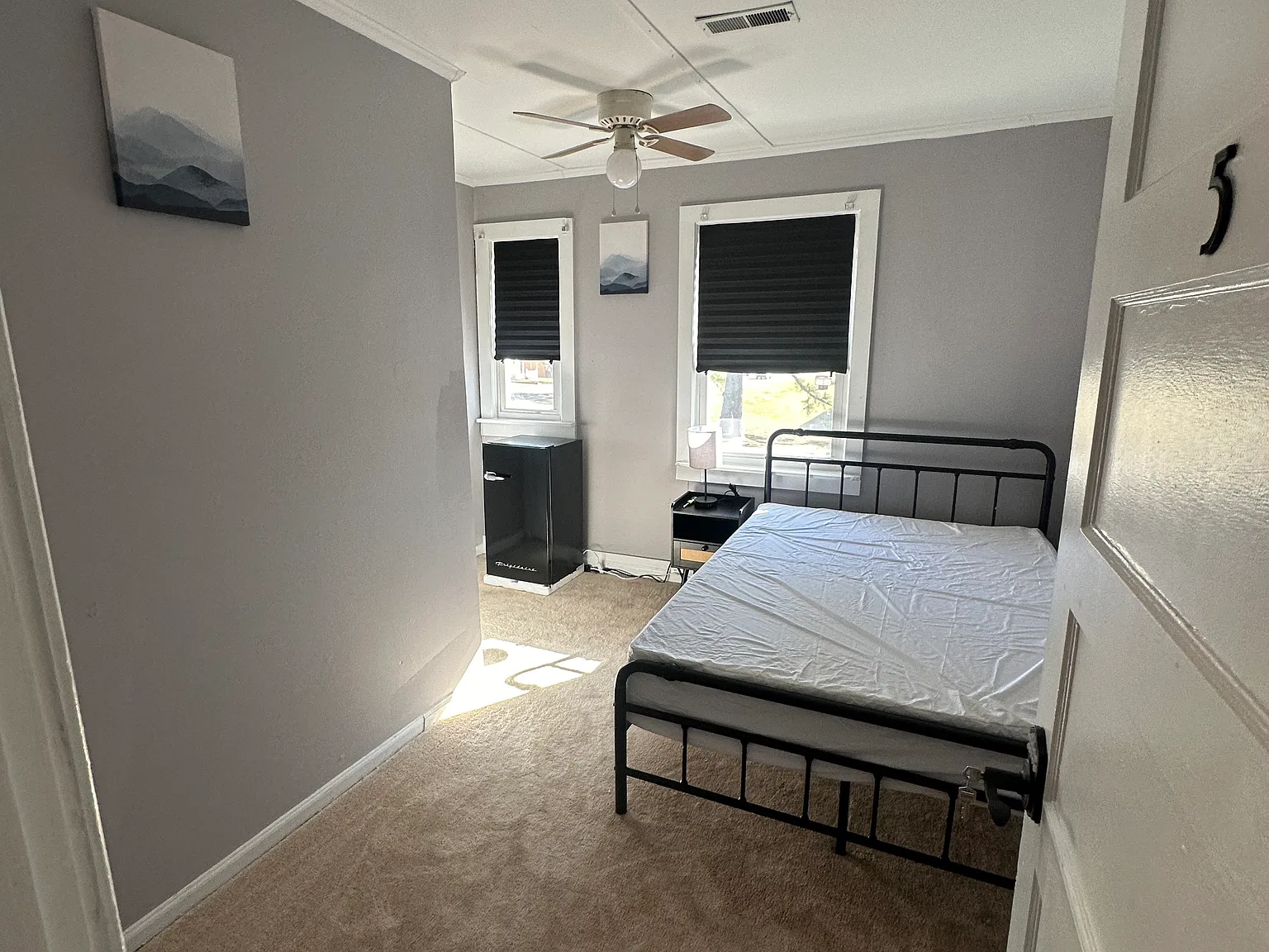 5 bed, 1500 sqft, $850 — Photo 2