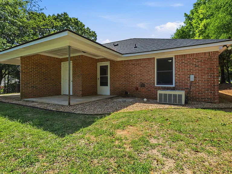 1402 Catherine Dr #A — Photo 15