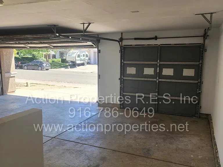 1057 Shenencock Way — Photo 29