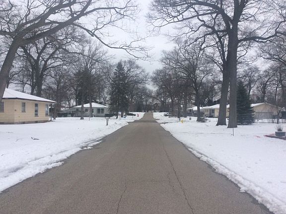 5th image of 3521 Hiawatha Dr