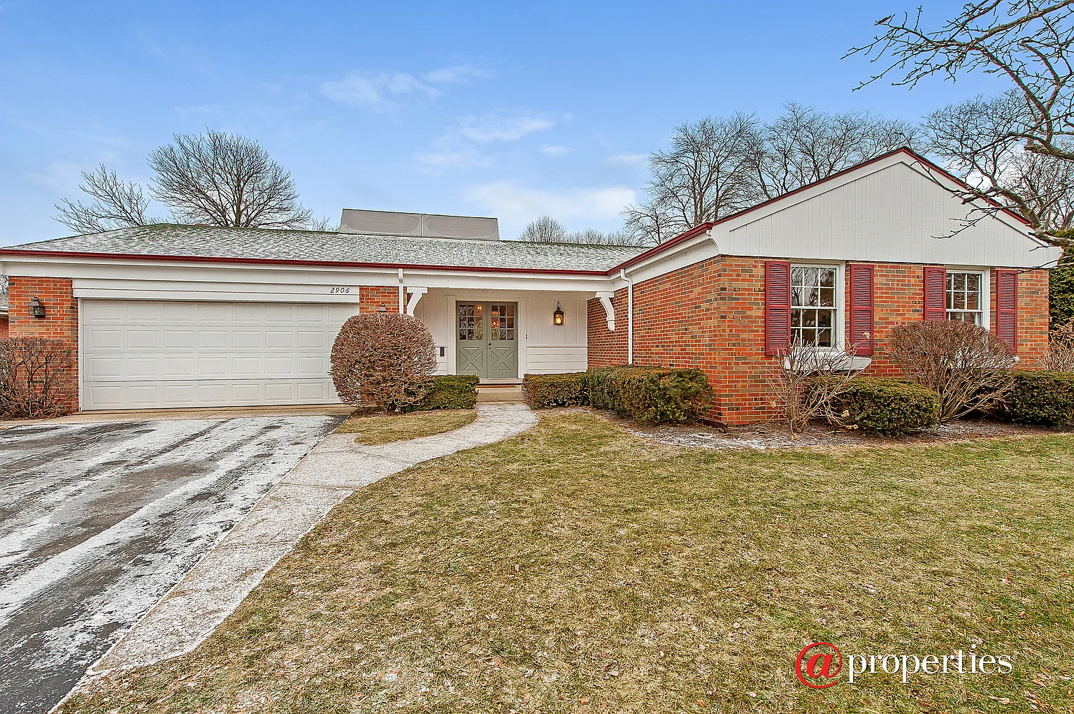2906 Crabtree Ln photo 1
