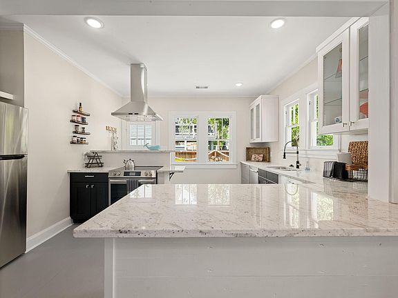 3rd image of 4928 Avenue R