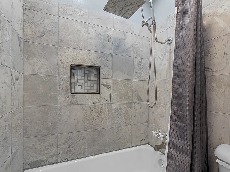 Bath/Shower