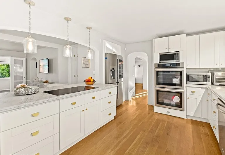 494 Auburn Ave — Photo 8
