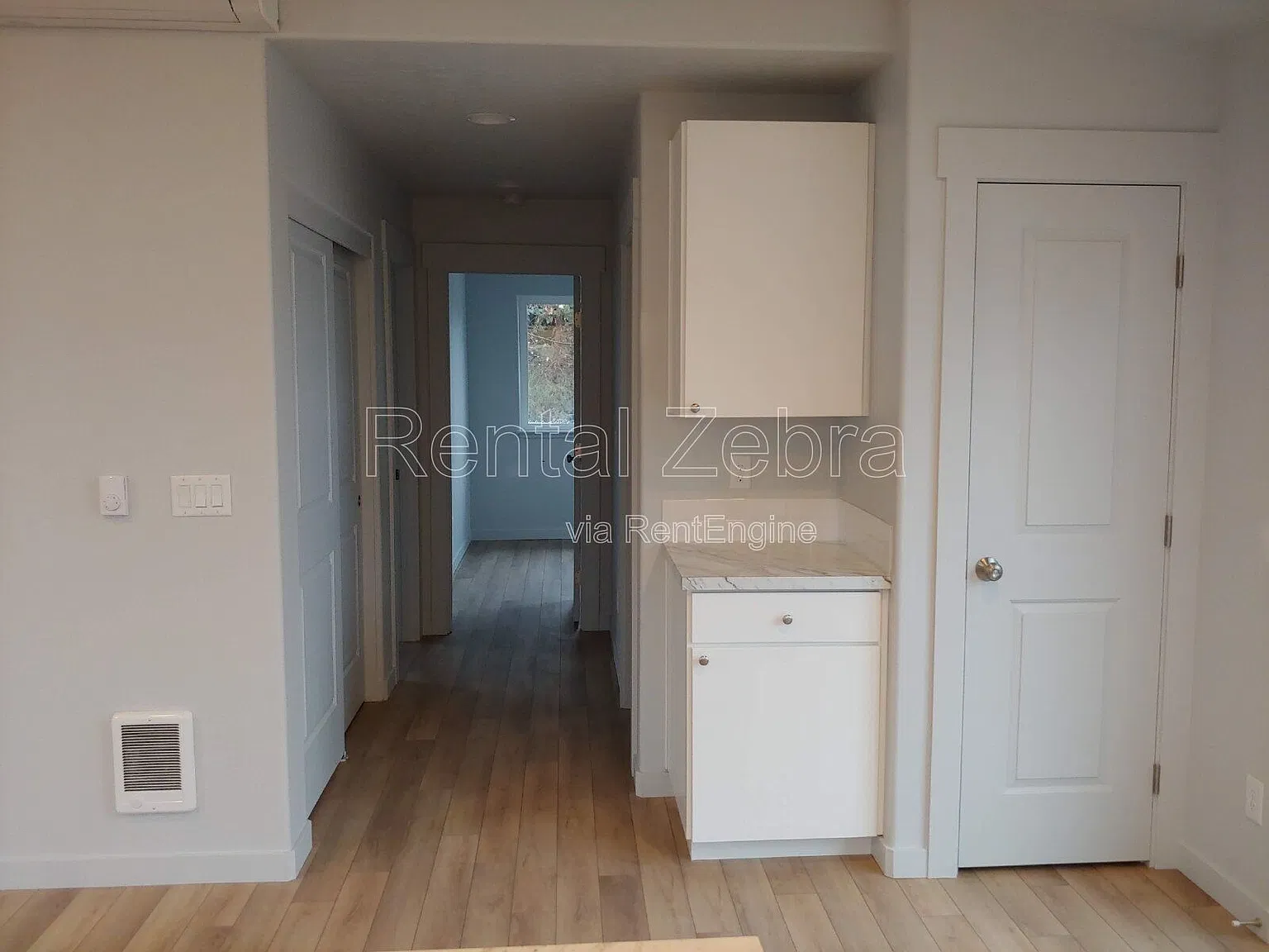 2 bed, 1.0 bath, 798 sqft, $1,850 — Photo 3