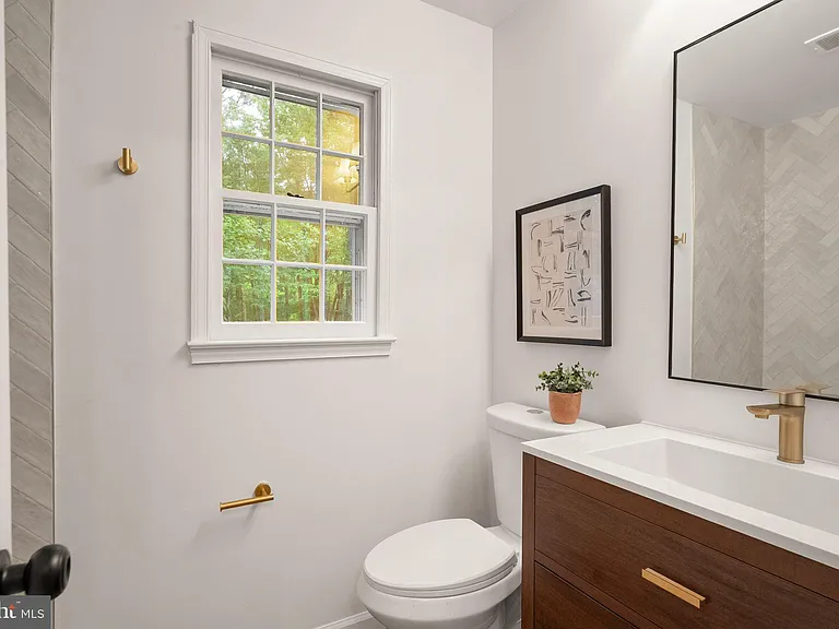 12312 Coleraine Ct — Photo 34