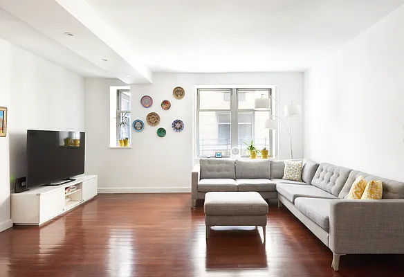 Rented by Warburg | media 14