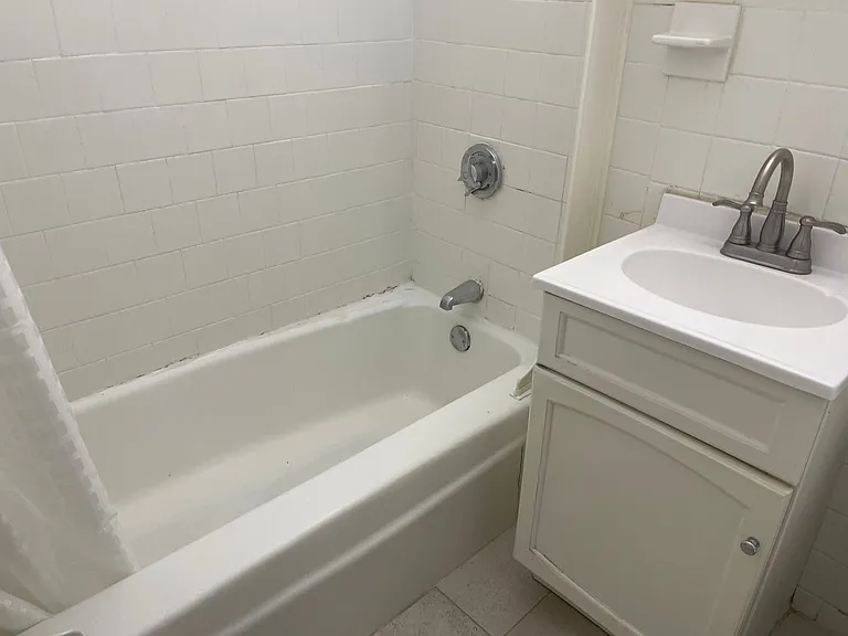 88 Gardner St #2 — Photo 4