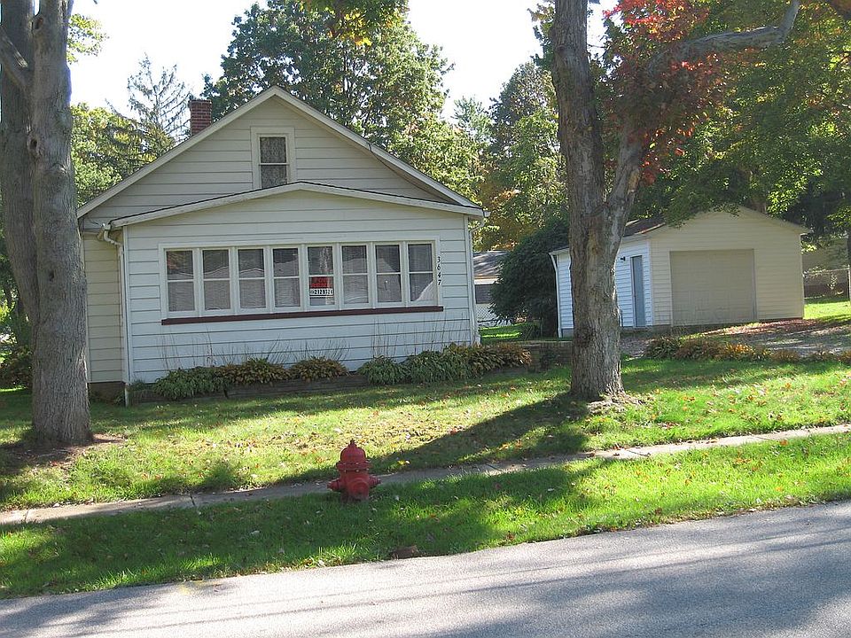 1st image of 3647 Sanford Ave