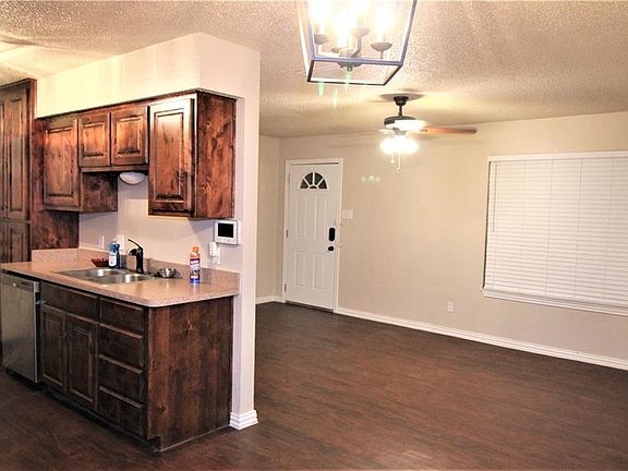 5th image of 1518 Clover Ln