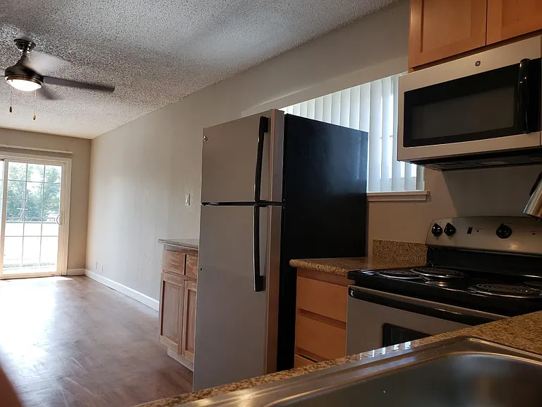 1501 Detroit Ave — Photo 31