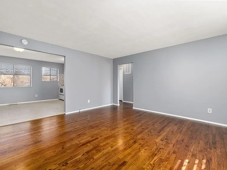 9310 Shirley Gardens Dr — Photo 27