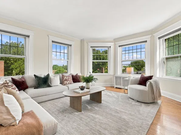 59 Alton Pl APT 5, Brookline, MA 02446