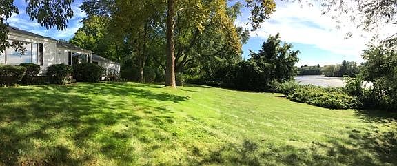 Vacation at home in this serene ranch overlooking Stearns Re